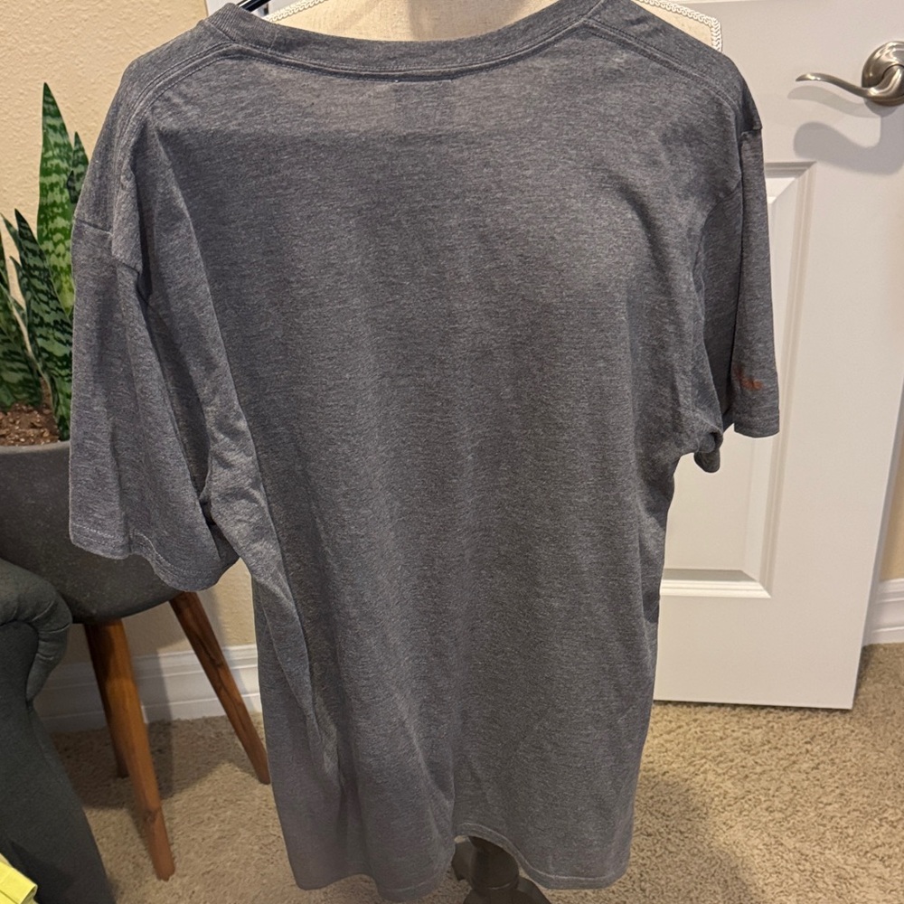 Gray Graphic Tee - Picture 4 of 4